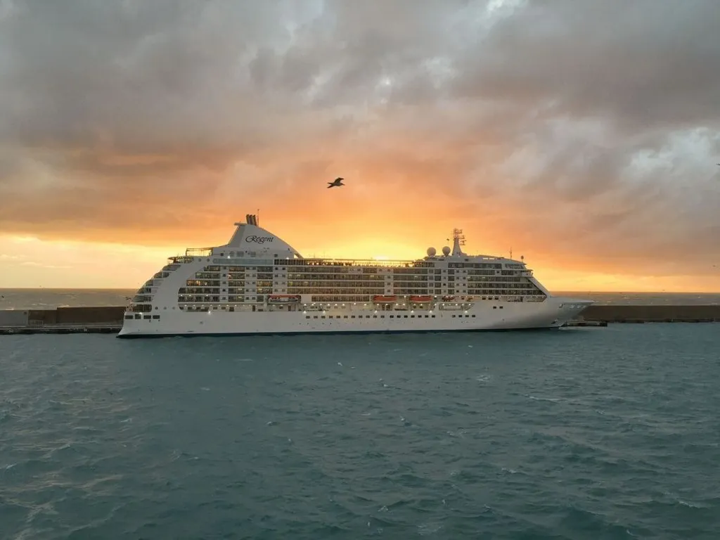 Temporada de cruzeiros 2026/27: mais navios, mais roteiros e uma nova companhia no mar